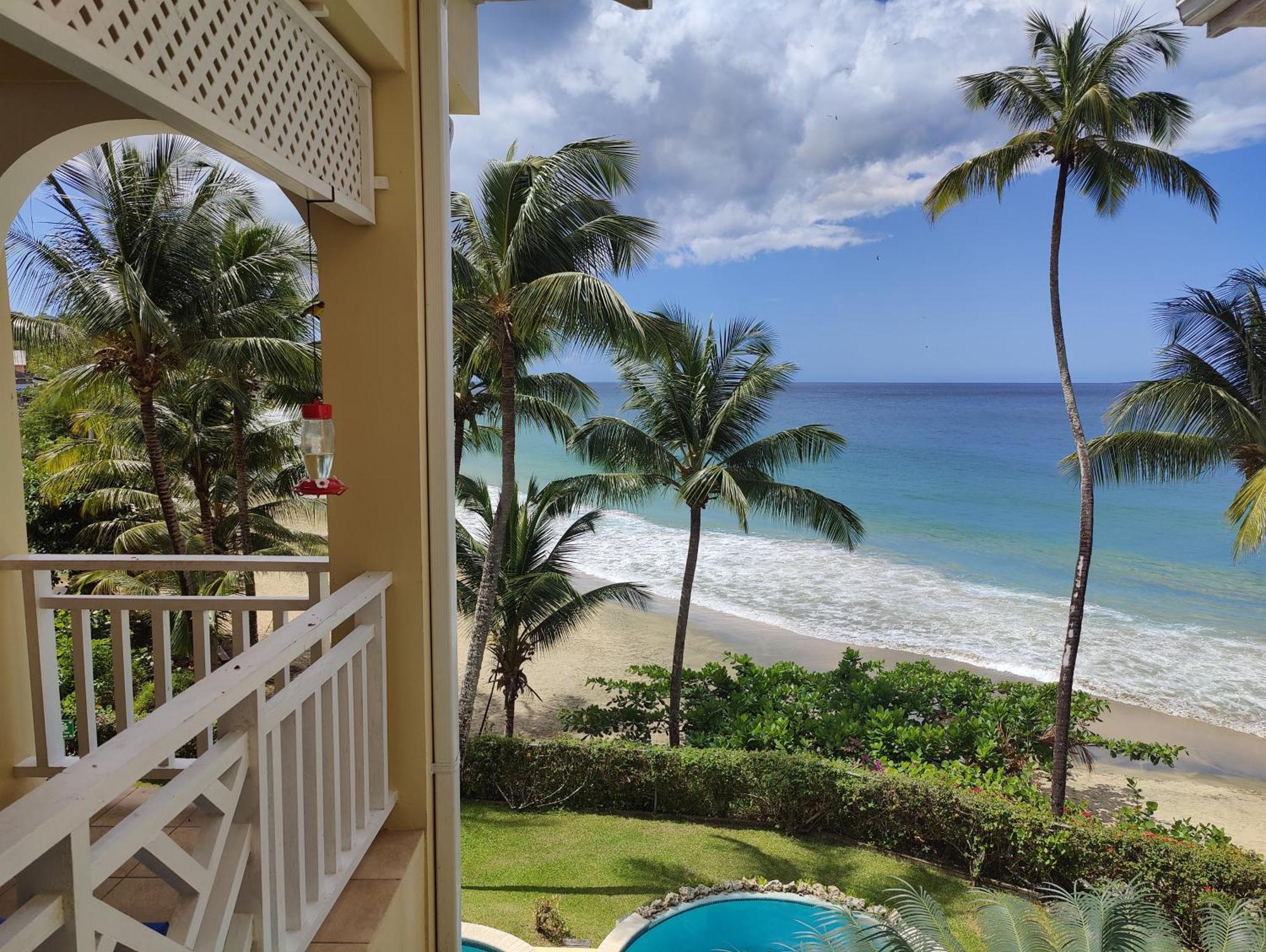 Queen Angel Suite. Stunning Apartment On Grafton Beach With Direct Beach Access Black Rock Exterior photo